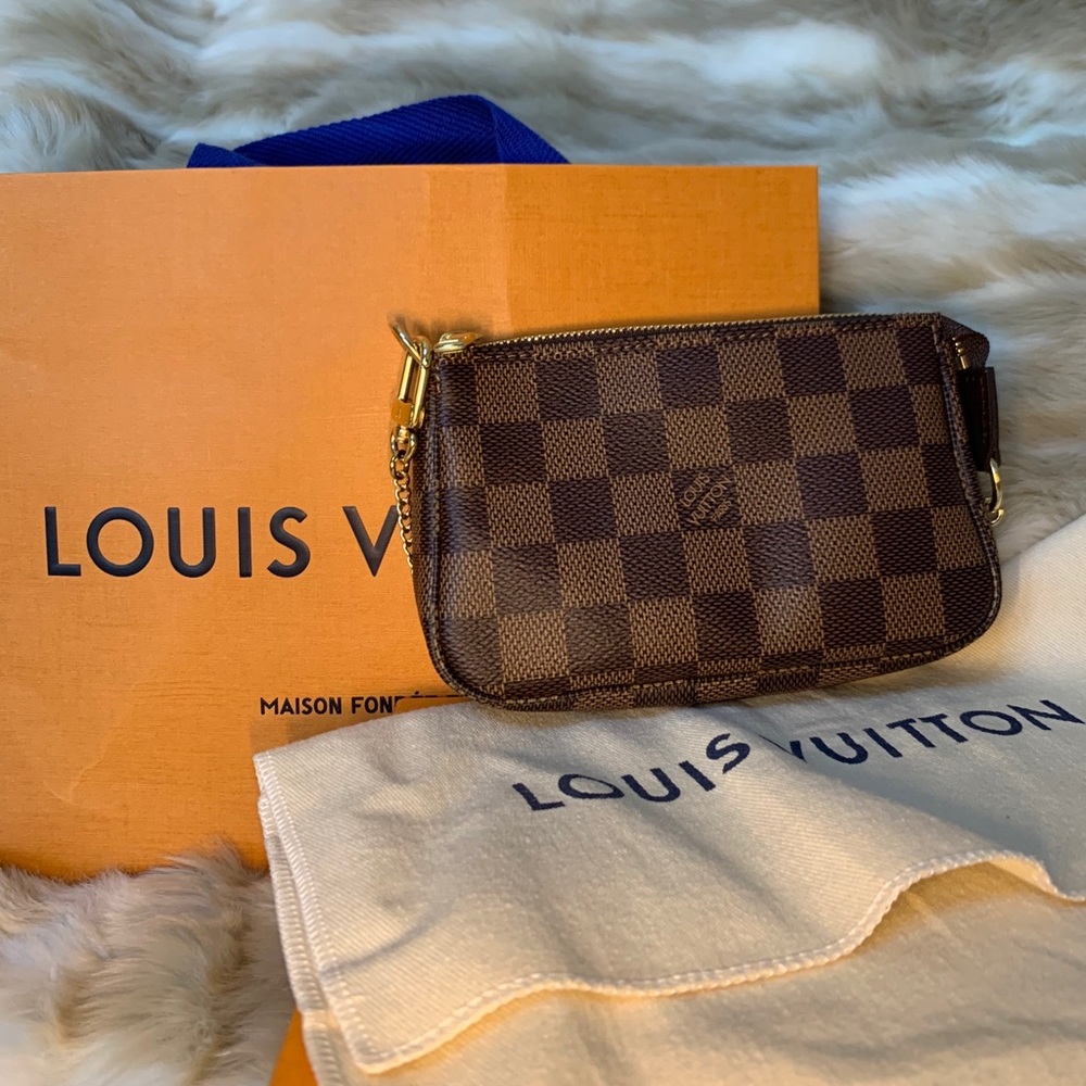 ❌SOLD❌Mini Pochette Accessories